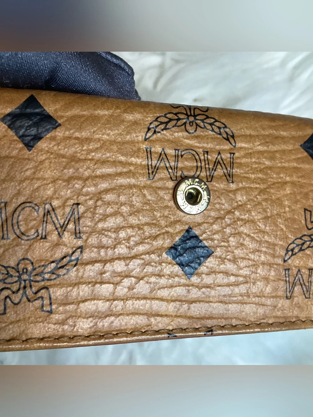 MCM Cognac Visetos Logo 4 keyholder